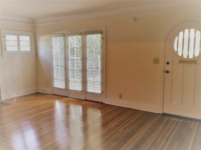 living room - 1255 E Orange Grove Blvd