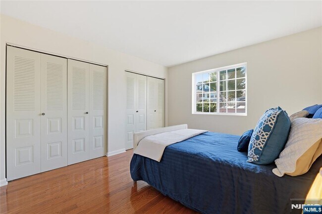 Building Photo - 199 Union St