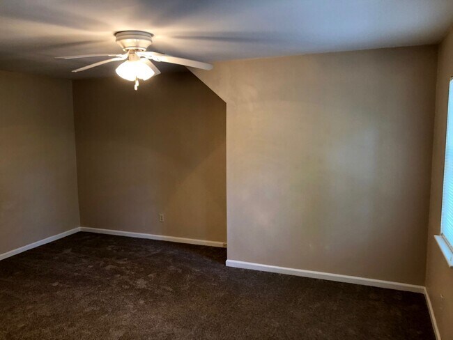 Building Photo - Available 9/8. Beautiful 4BR/2.5BA Home Av...