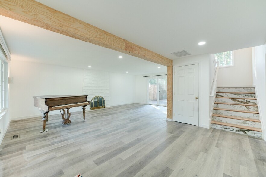 Building Photo - 12225 105th Ave NE