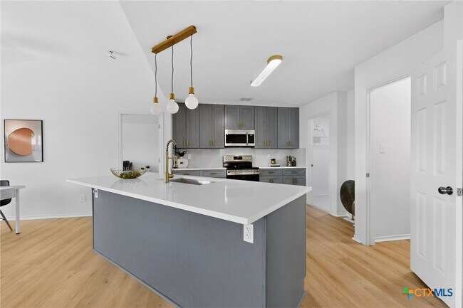 Building Photo - 7306 Concerto Dr