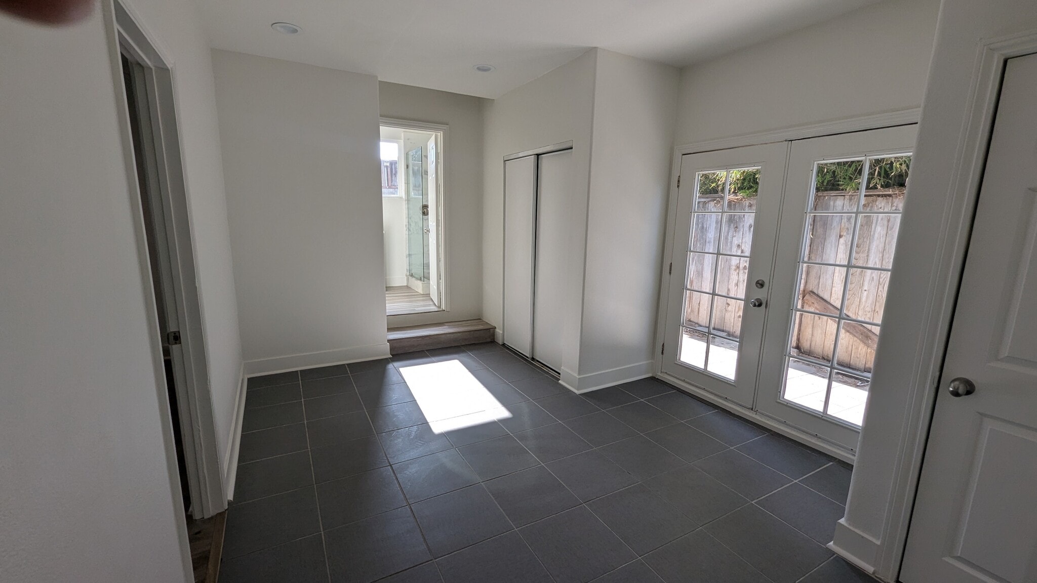 Building Photo - 392 West Center Ave