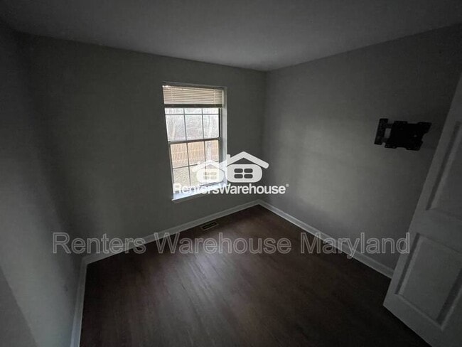 Building Photo - 1331 Stockett Square