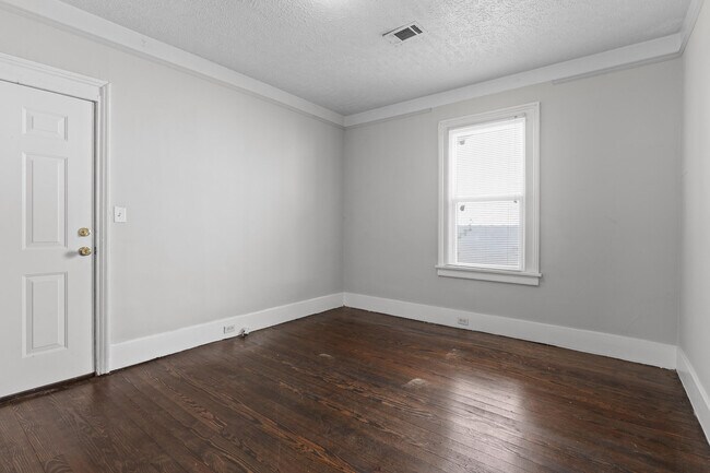 Building Photo - 1734 Fenwick St