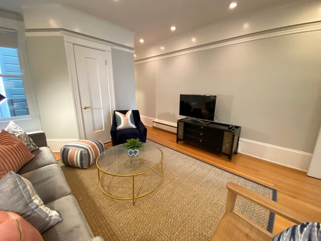 Building Photo - Furnished, Short Term Cow Hollow Rental