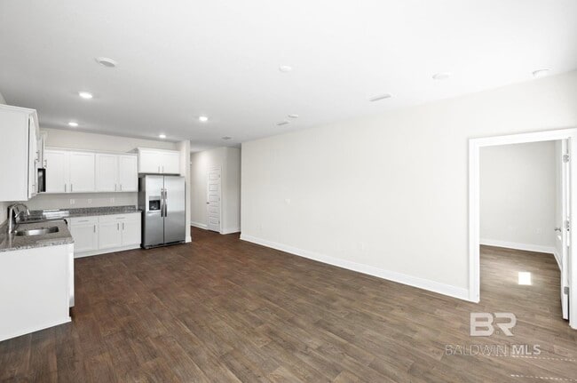 Building Photo - 13793 Shea Cir