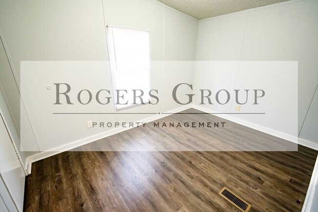 Building Photo - 1450 Ferrells Bridge Rd