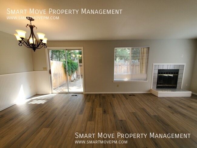 Building Photo - 2574 S Sumac Ln