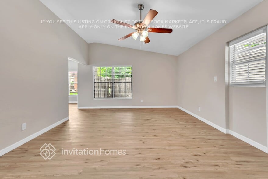 Building Photo - 3822 Pine Ridge Rd