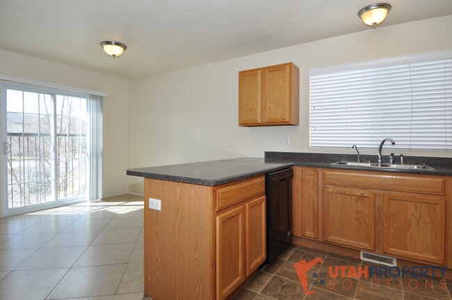 Building Photo - 4844 W Cold Springs Cir
