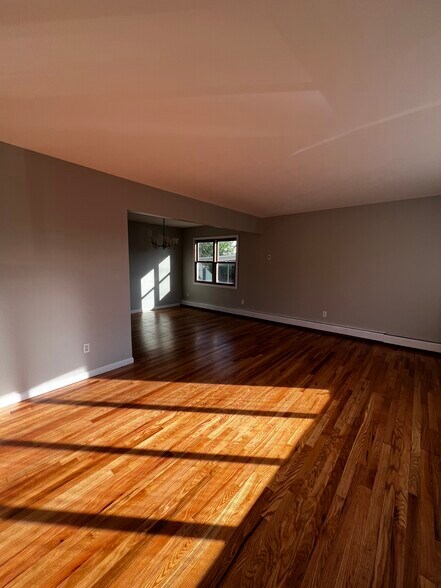 Building Photo - 52 Frederick St