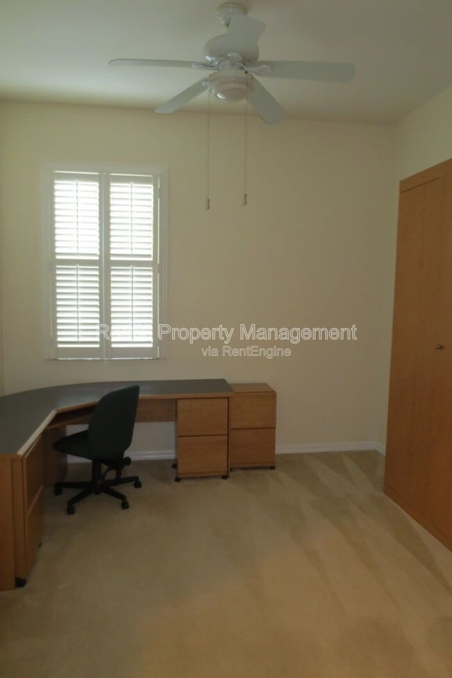 Building Photo - 12090 Summergate Cir