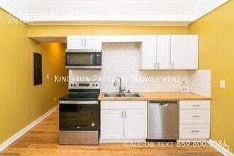 Building Photo - Stunning 2 Bedroom 2 Bathroom Now Availabl...