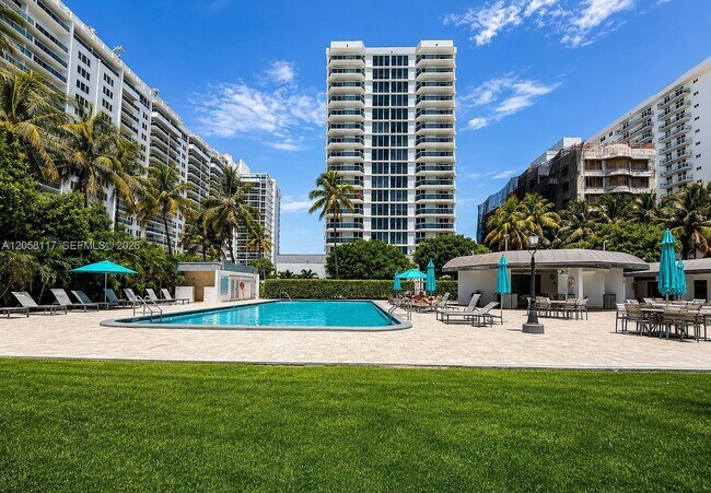 Building Photo - 2401 Collins Ave