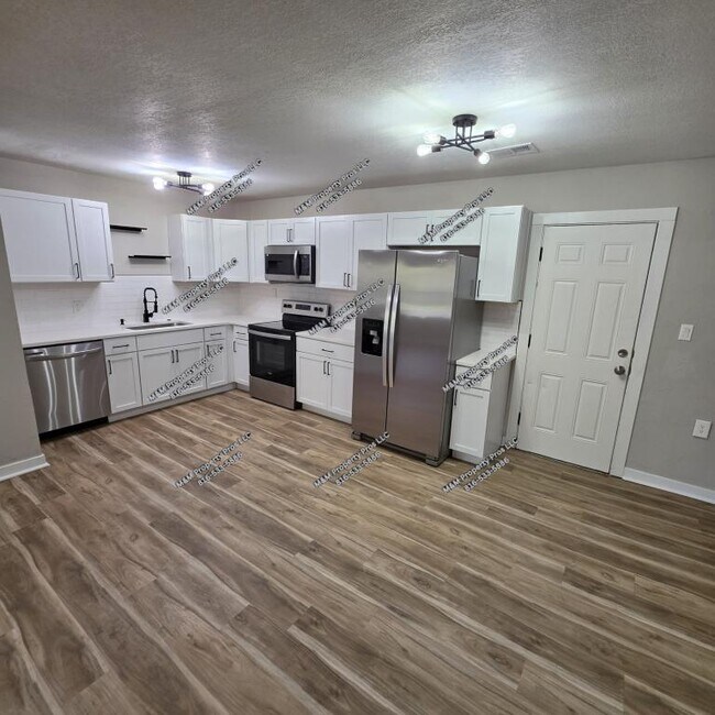 Building Photo - 7610 E 113th St