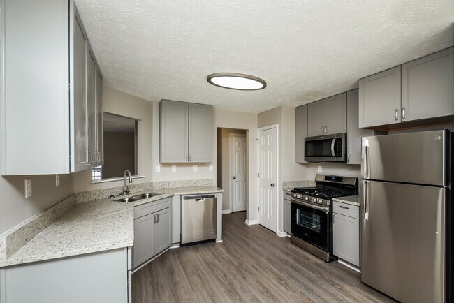 Building Photo - 5412 Somer Mill Rd