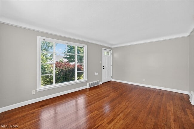 Building Photo - 13776 Shady Oak Blvd