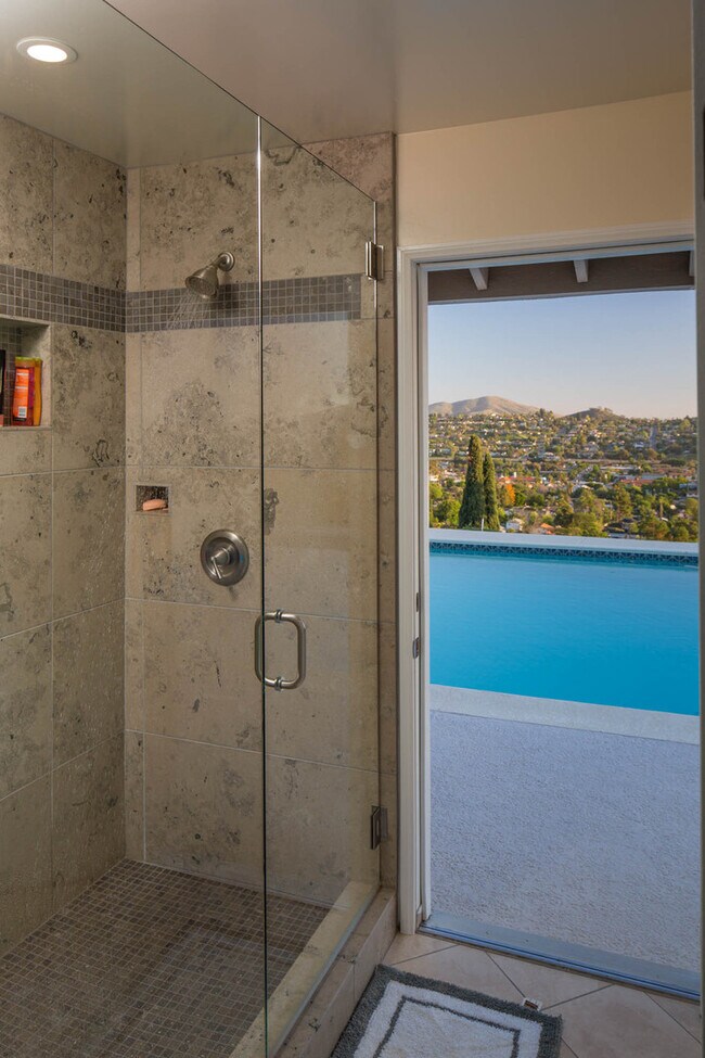 Building Photo - Rare newer one level view single family home