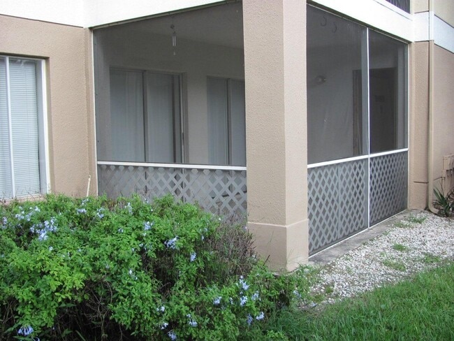 Building Photo - 815 Boynton Beach Blvd