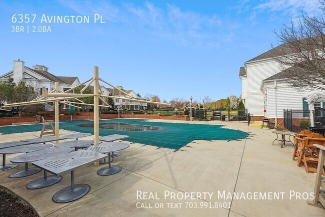 Building Photo - 6357 Avington Pl