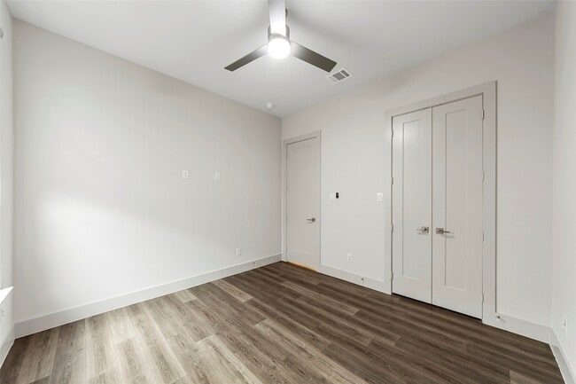 Building Photo - 2089 Abela Dr