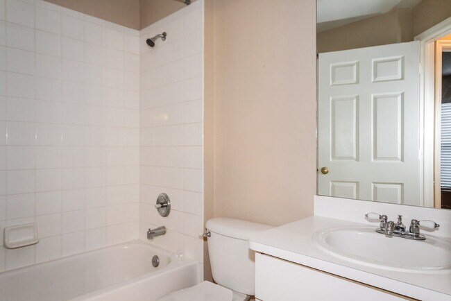 Building Photo - 504 Cape Cod Cir