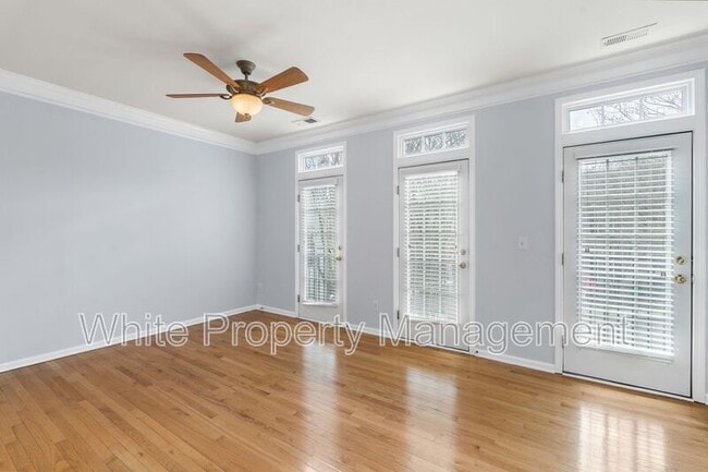 Building Photo - 13810 Hill St