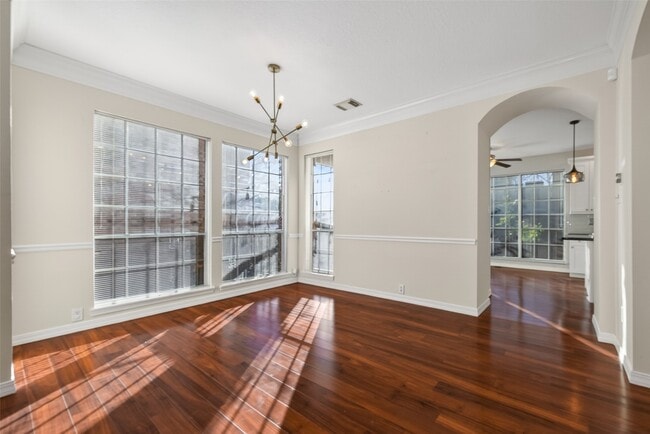 Building Photo - 12912 Kingsbridge Ln