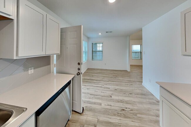 Building Photo - 18727 Faustina Way