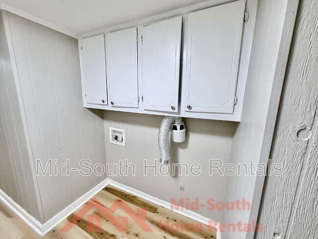 Building Photo - 200 N Tipton St