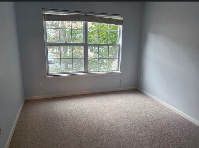 Bedroom #2 - 1942 Willings Ln