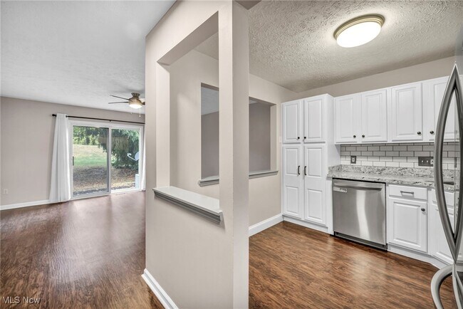 Building Photo - 1356 Meadow Run
