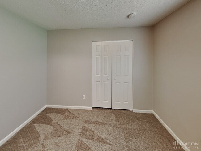 Building Photo - 1729 Farm Way