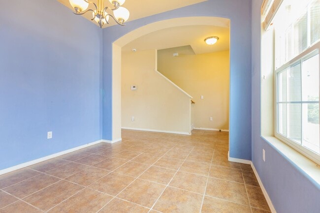 Building Photo - Beautiful Two Story House