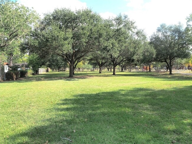 Building Photo - 10319 Raritan Dr