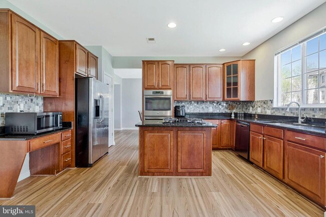 Building Photo - 44208 Navajo Dr