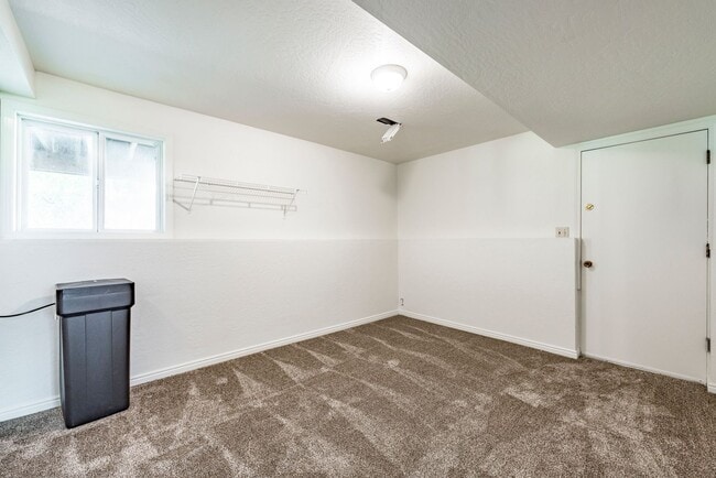 Building Photo - Tranquil Park Meadows Escape with Large Pr...