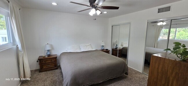 Building Photo - 2051 Rancho Dr