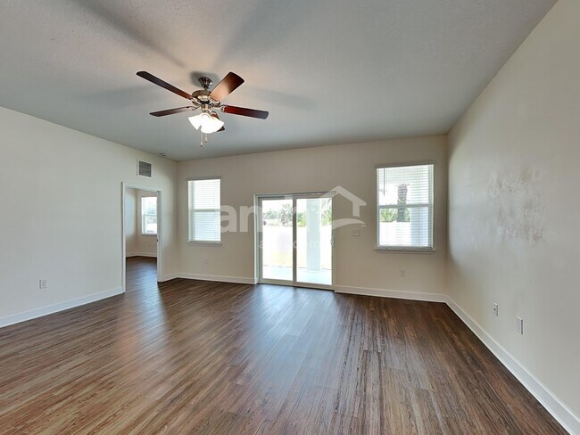 Building Photo - 327 Pine Terrace Dr