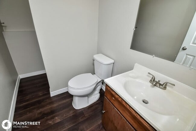 Building Photo - 4844 S Splendid Cir