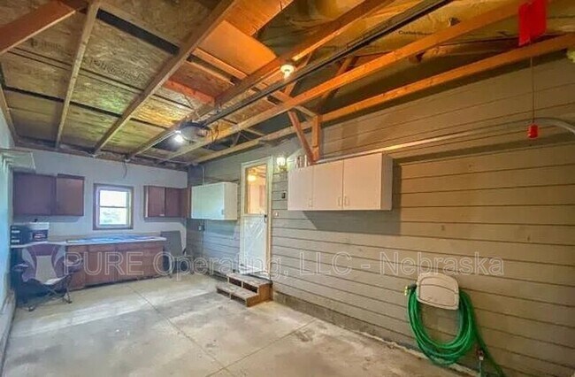 Building Photo - 14148 Orchard Ave