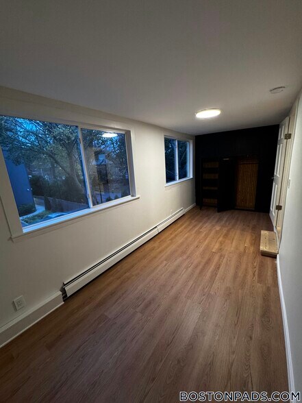 Building Photo - 656 Dorchester Ave