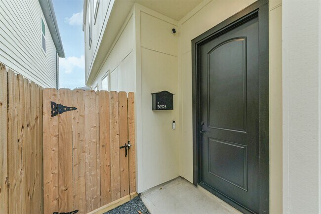 Building Photo - 3032 Gray St