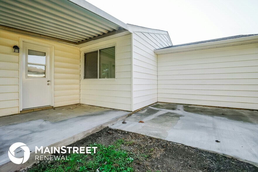 Building Photo - 524 Harland Dr