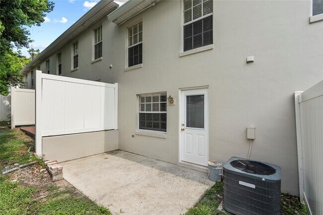 Building Photo - 37308 Embassy Pk Ln