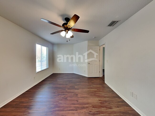 Building Photo - 12639 Longcrest Dr