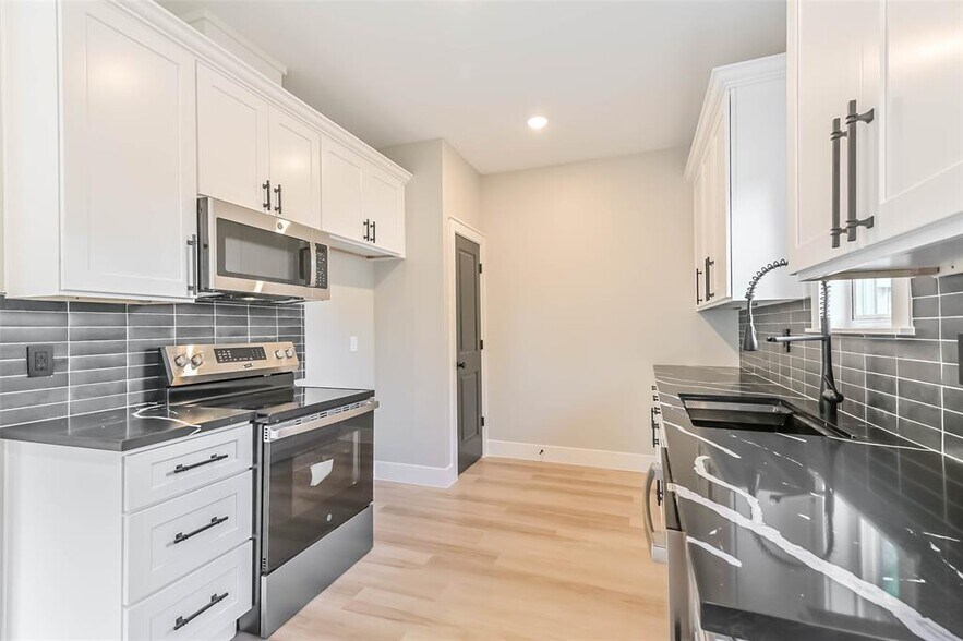 Building Photo - 4721 Mallow St