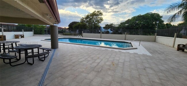 Building Photo - 6250 SW 130th Ave