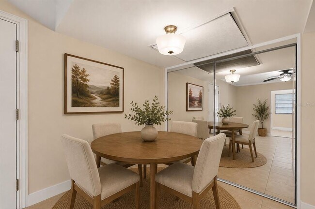 Building Photo - 4758 Jasper Dr