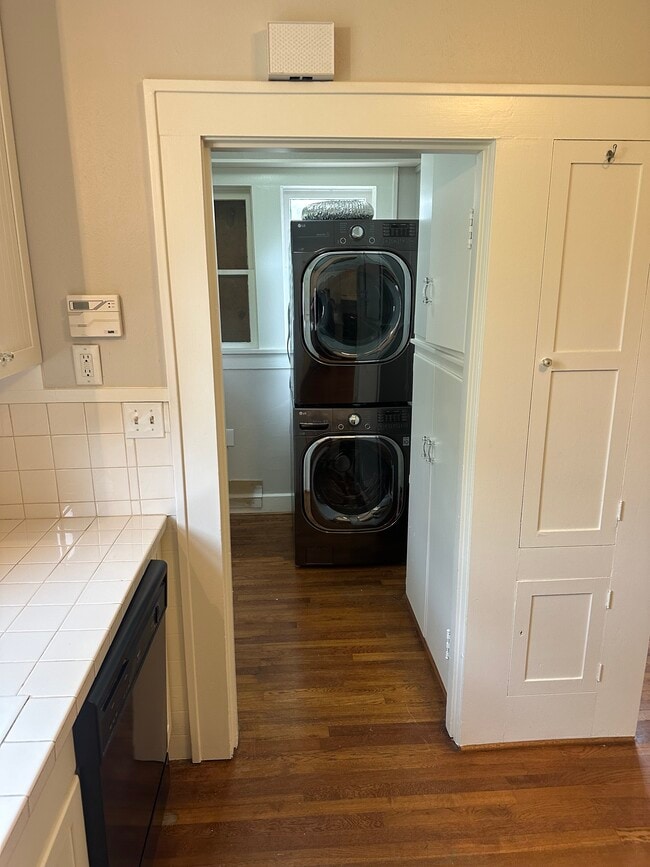 Laundry Room - 2600 Lubbock Ave